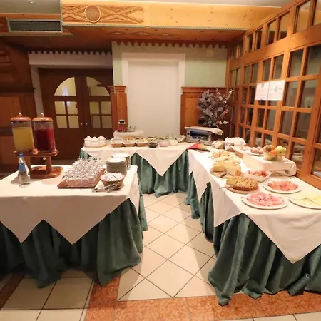 Alpen Garten Margherita 4* 루모